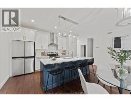 262 LIVINGSTONE CRESCENT - 10