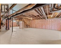 262 LIVINGSTONE CRESCENT - 32