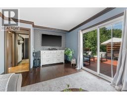 4060 KENNEDY DRIVE - 21