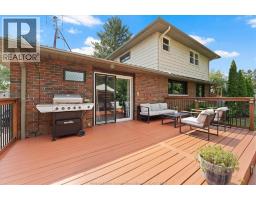 4060 KENNEDY DRIVE - 32