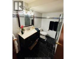8285 MALDEN ROAD - 28