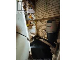 8285 MALDEN ROAD - 41
