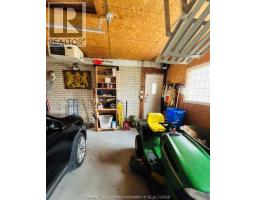 8285 MALDEN ROAD - 42