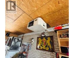 8285 MALDEN ROAD - 44