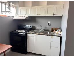 357-363 WYANDOTTE STREET West - 13