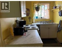 357-363 WYANDOTTE STREET West - 4