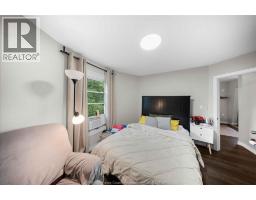 771 CHILVER ROAD - 20