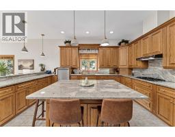 2207 SOUTH MIDDLE ROAD - 23