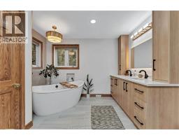 2207 SOUTH MIDDLE ROAD - 30