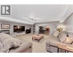 2207 SOUTH MIDDLE ROAD - 41