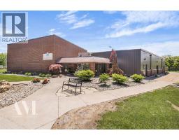 9099 RIVERSIDE DRIVE East UnitNo. 1121E - 33