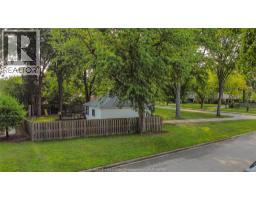 805 Roselawn DRIVE - 31