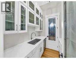 1913 HERITAGE ROAD - 21