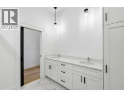 247 BROCK STREET UnitNo. 403 - 17