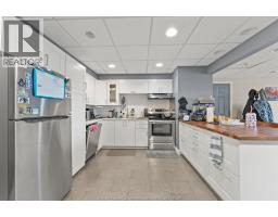 552-554 PITT STREET West - 13