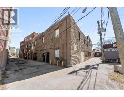 552-554 PITT STREET West - 4