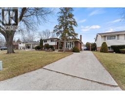 1116 SUMACH CRESCENT - 3