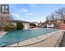 1116 SUMACH CRESCENT - 32