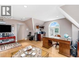 490 SHOREVIEW - 40