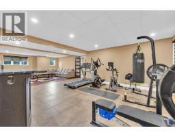 498 SACRED HEART DRIVE - 33