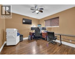 498 SACRED HEART DRIVE - 38
