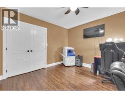 498 SACRED HEART DRIVE - 39