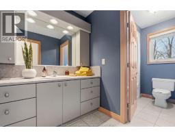 696 GEORGE KENNEDY WAY - 30