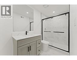 702 PIERRE - 22