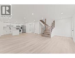 702 PIERRE - 24