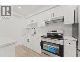 702 PIERRE - 25
