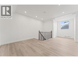 702 PIERRE - 33