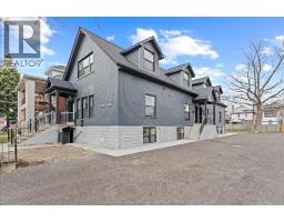 702 PIERRE - 41