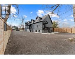 702 PIERRE - 44