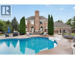 7566 HOWARD AVENUE - 36
