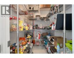 7566 HOWARD AVENUE - 9