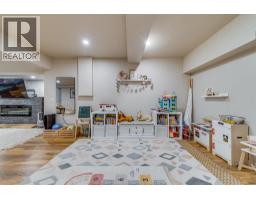 846 PARK - 37