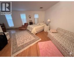 4470 RIVERSIDE DRIVE - 20