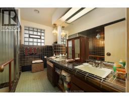 4470 RIVERSIDE DRIVE - 24