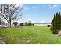 4470 RIVERSIDE DRIVE - 33