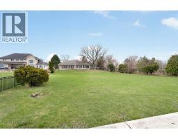 4470 RIVERSIDE DRIVE - 34