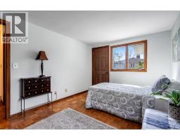 3770 Huntington - 32