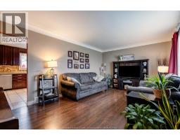 1654 Fairlea CRESCENT - 2