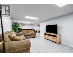 1654 Fairlea CRESCENT - 24