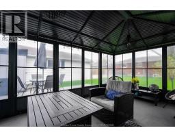 1654 Fairlea CRESCENT - 44