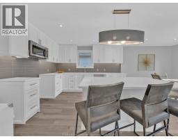 332 Heritage ROAD - 10