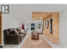 3086 AVONDALE AVENUE - 24