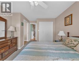 545 LAKEVIEW AVENUE - 23