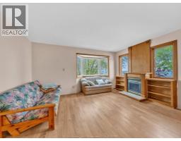 545 LAKEVIEW AVENUE - 43