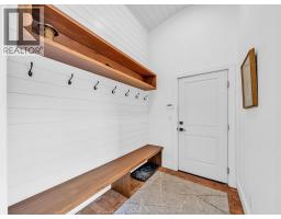 116 EAST BEACH - 17