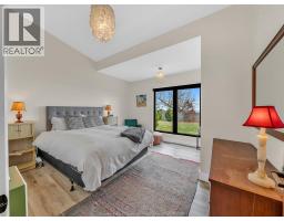 116 EAST BEACH - 18